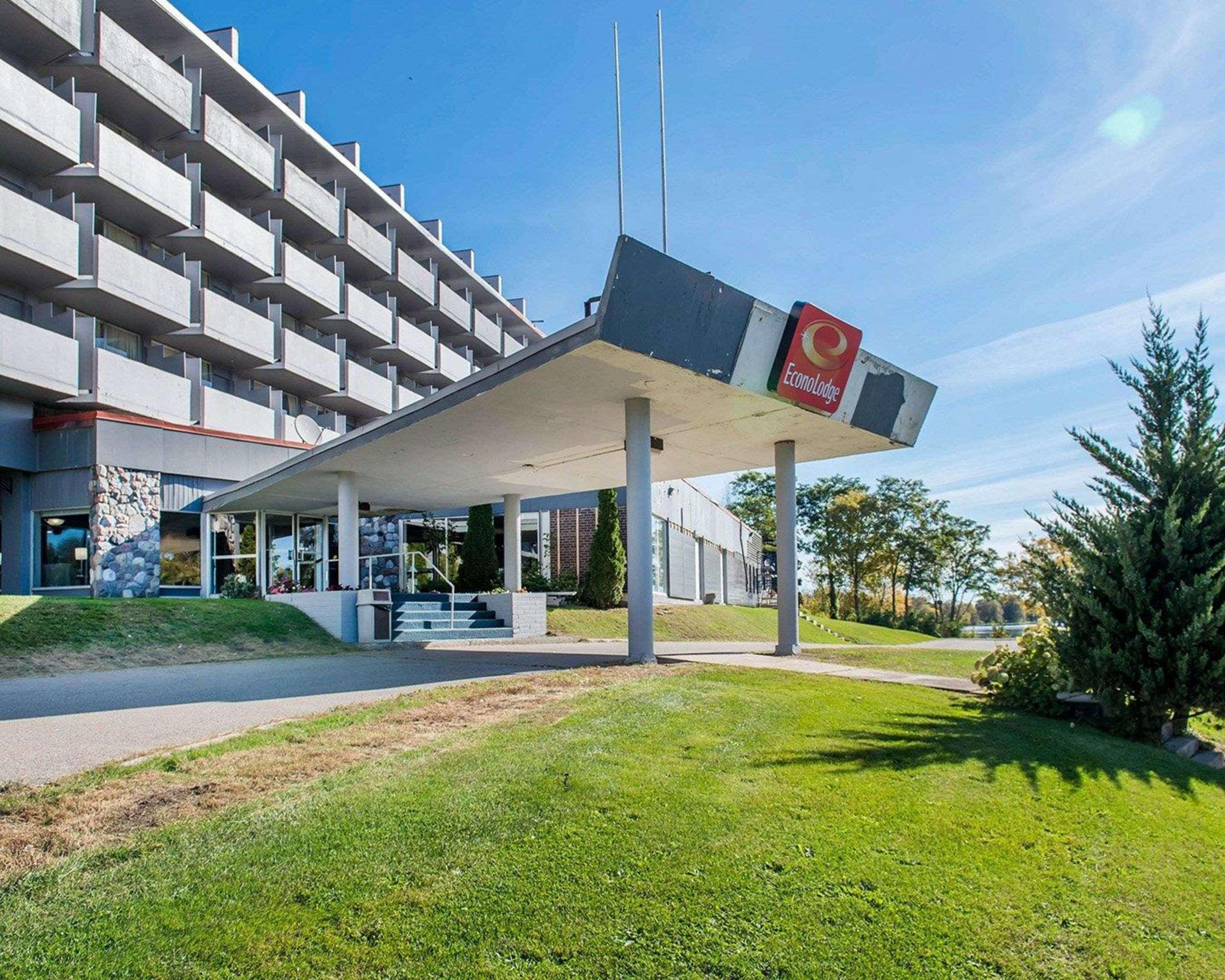 סמיתס פאלס Econo Lodge מראה חיצוני תמונה