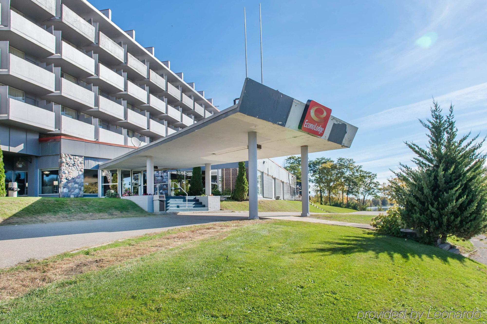 סמיתס פאלס Econo Lodge מראה חיצוני תמונה